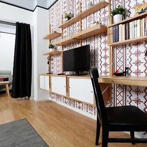 Traditional Modern 3 Bedroom In Center Apartment Bucharest