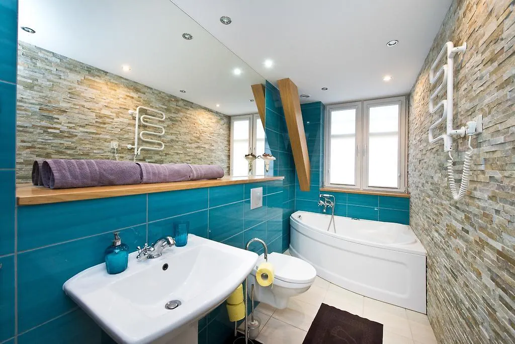 Gdanskie Apartamenty - Apartamenty Na Sw Ducha - Gdanskie Poddasza Z Jacuzzi I De Luxe 0*, Gdansk Poland